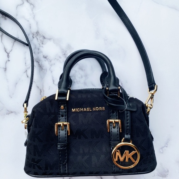 👜💕-NWT Michael Kors Mini Crossbody Camera Bag - Picture 4 of 8